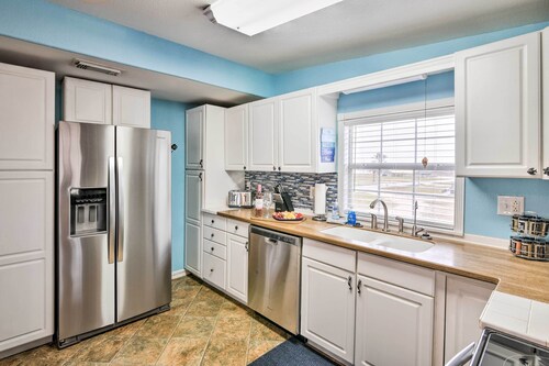 1 Block to Surfside Beach: Home w/ Deck!