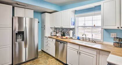 1 Block to Surfside Beach: Home w/ Deck!