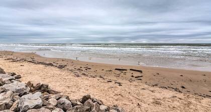 1 Block to Surfside Beach: Home w/ Deck!