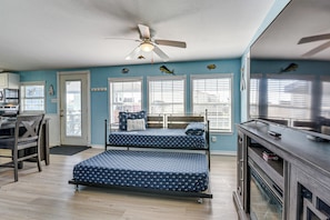 House (2 Bedrooms) | Interior - 1 Block to Surfside Beach: Home w/ Deck! (Freeport)