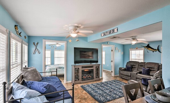 House (2 Bedrooms) | Front of property