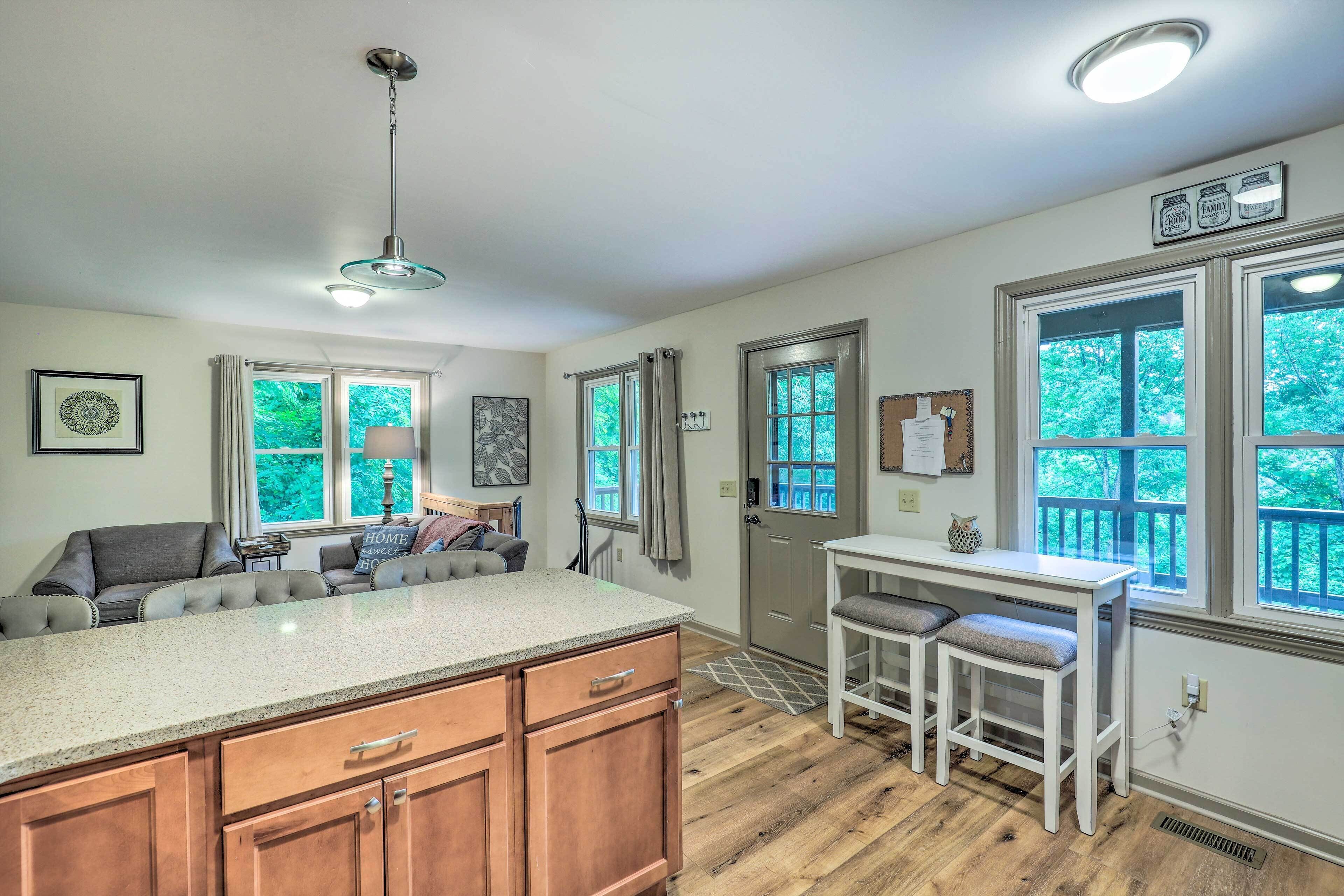 'serenity' Waynesville Home w/ Deck & Fire Pit!