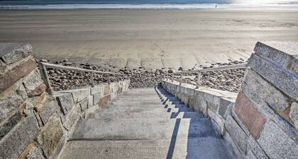 York Beachfront Condo - Steps to Long Sands!