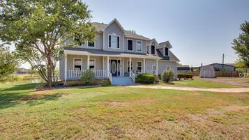 House (6 Bedrooms) | Interior