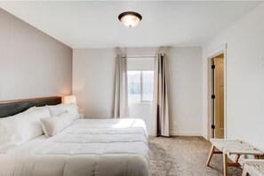 6 bedrooms, WiFi, bed sheets