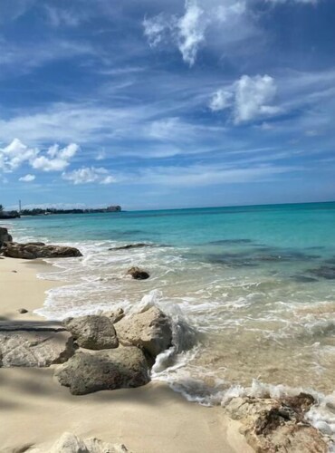 Your Cozy Beach Flat-Shared Room