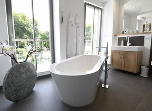 商务公寓 | 浴室 | 大花洒淋浴喷头