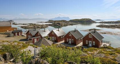 Beautiful home in Offersøy with kitchen