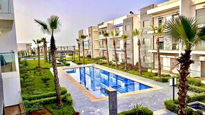 Outdoor pool - Apt Tamaris/Sidi Rahal sea view, feet in the water (Tamaris)