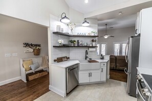Private kitchen - Lakeside Retreat w/ Hot Tub & Private 2 story Dock (Gainesville)