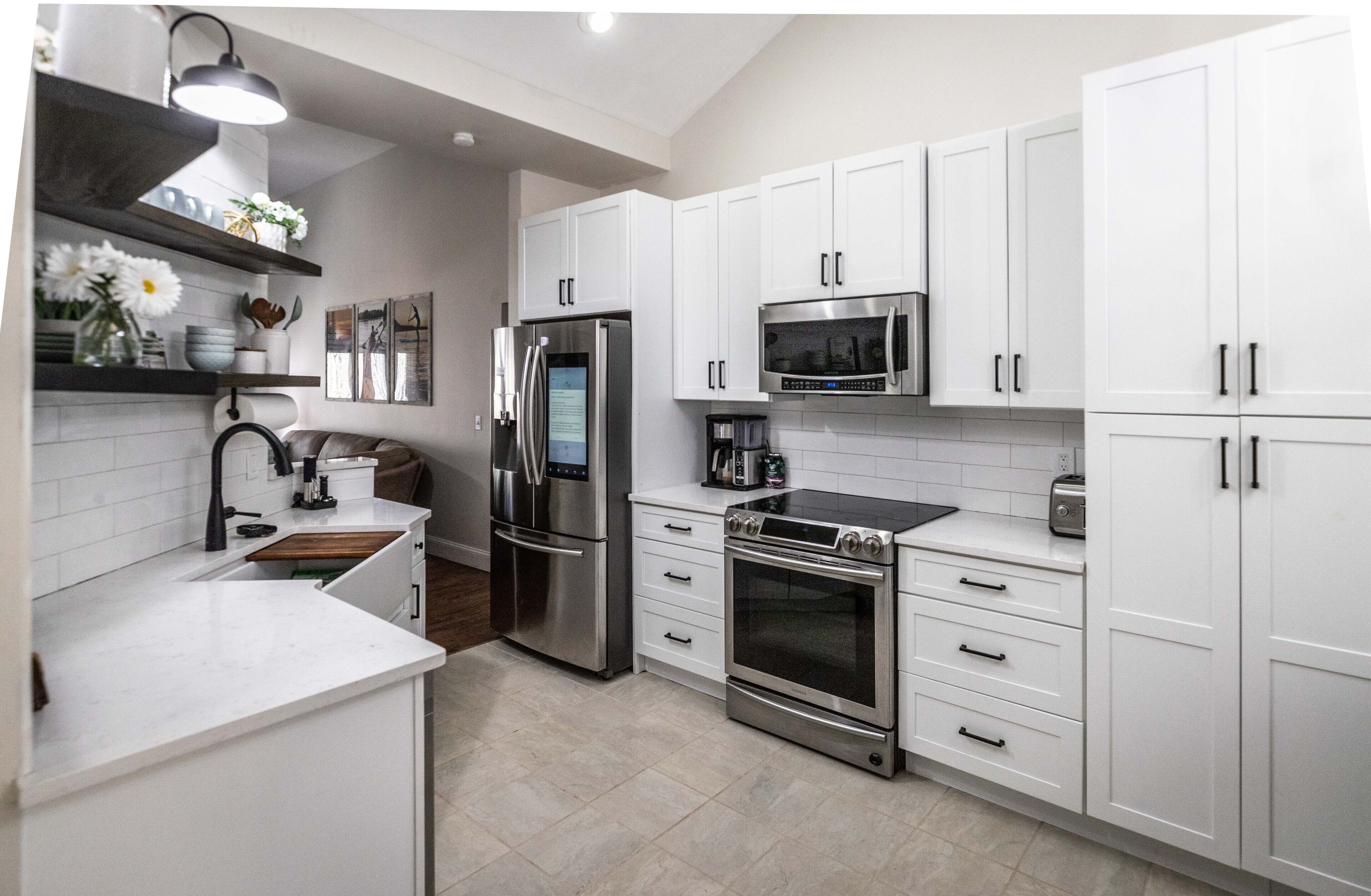 Lakeside Retreat w/ Hot Tub & Private 2 story Dock