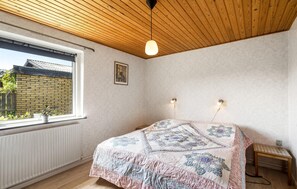 3 bedrooms, travel cot, free WiFi - Awesome home in Thyborøn with WiFi (Thyborøn)
