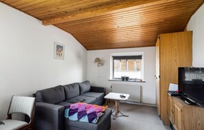 Living area - Awesome home in Thyborøn with WiFi (Thyborøn)