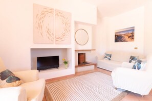 Living area - Su Trigu, ground floor (Bari sardo)
