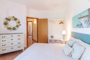 2 bedrooms, iron/ironing board - Su Trigu, ground floor (Bari sardo)