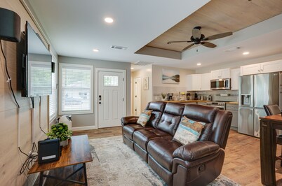 Lake Conroe Vacation Rental 1/2 Mi to Boat Launch!