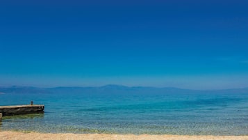 Una spiaggia nelle vicinanze