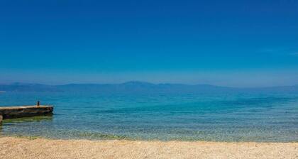 Beach front apartment in Malinska