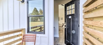 Bright Crozet Apartment w/ Mountain Views!