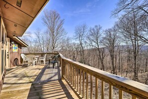 House (3 Bedrooms) | Interior - Beech Mountain Cabin w/ Deck: Half-mi to Skiing (Banner Elk)
