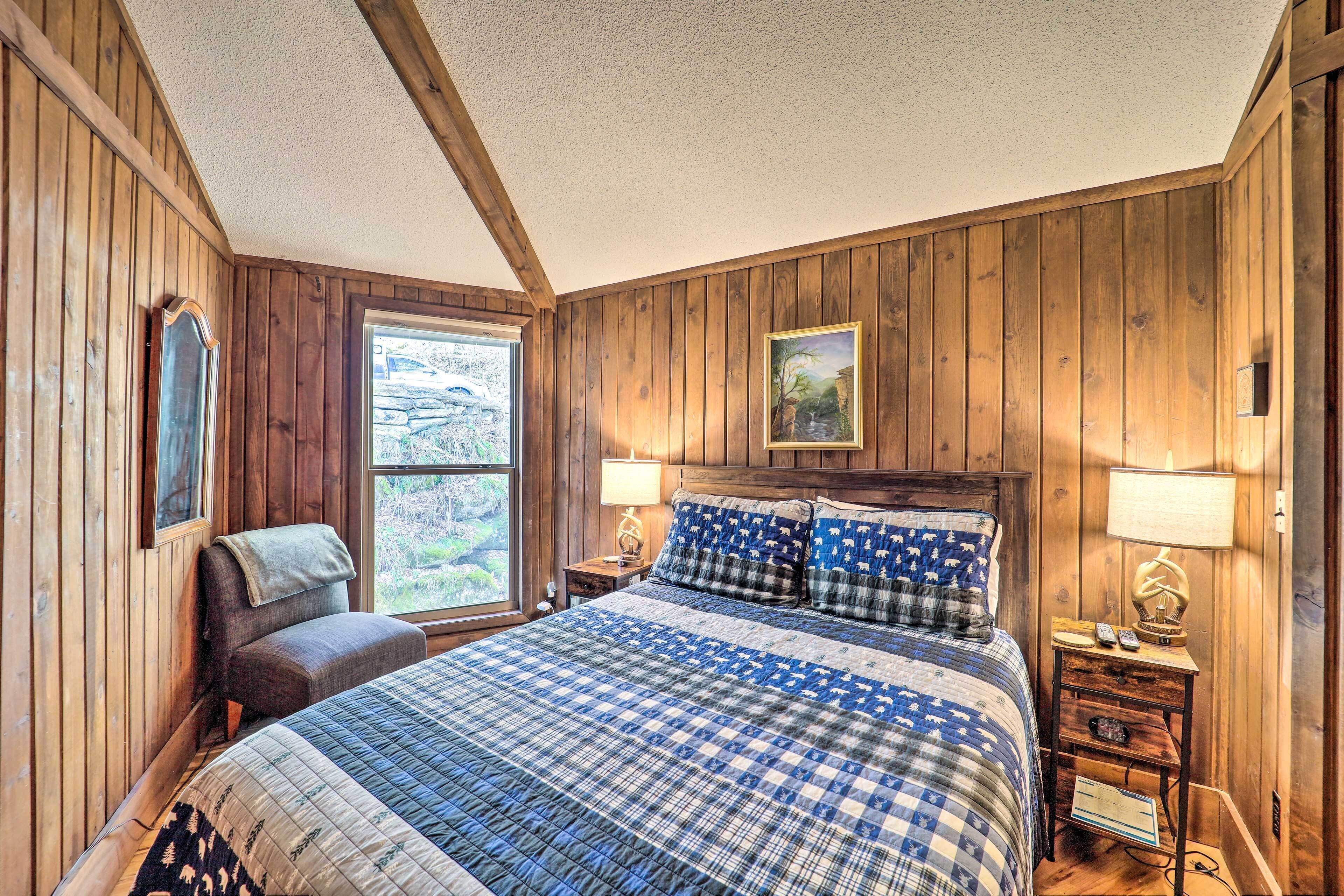 House (3 Bedrooms) | Interior