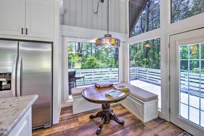 Brookeland Resort Cabin w/ Golf + Lake Access