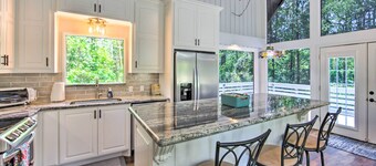 Brookeland Resort Cabin w/ Golf + Lake Access