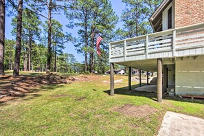House (3 Bedrooms) | Interior - Brookeland Resort Cabin w/ Golf + Lake Access (Brookeland)