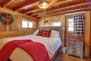 Interior - 'away at Moose Bay' Breezy Point Gem w/ Game Room (Pequot Lakes)