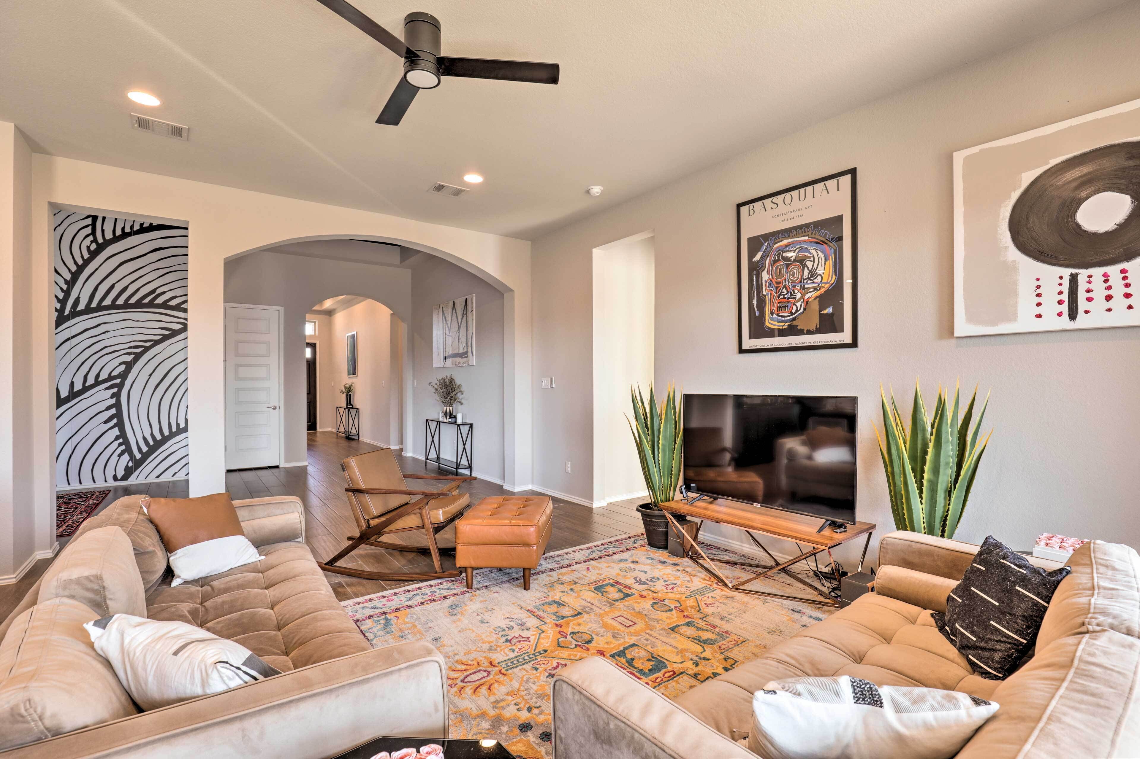 Artsy Manor Home w/ Yard - 15 Mi to Austin!