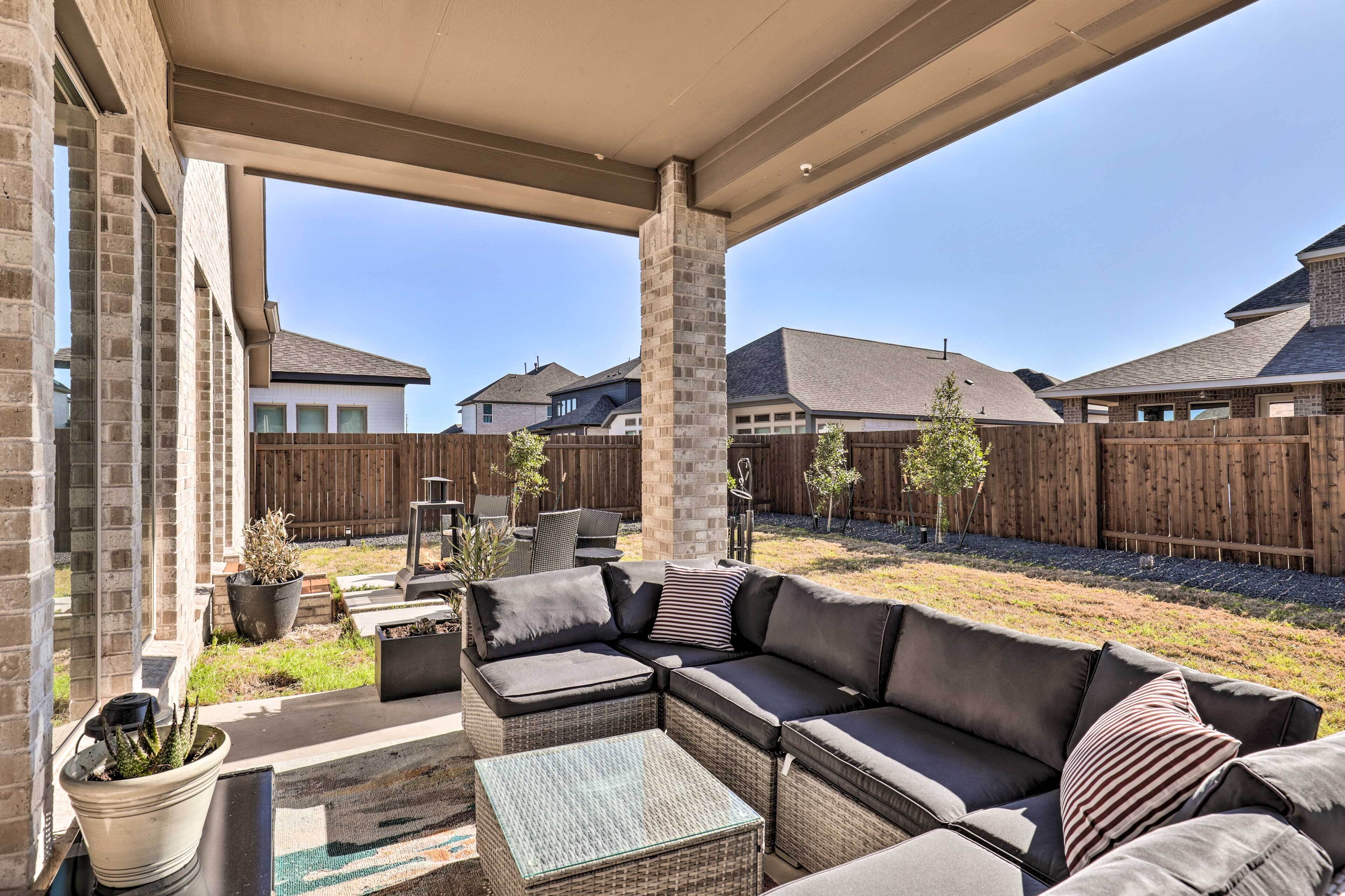 Artsy Manor Home w/ Yard - 15 Mi to Austin!