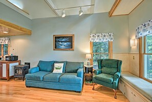 Apartment (0 Bedroom) | Interior