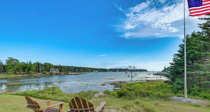 Charming Stonington Studio w/ Ocean Views!