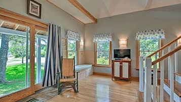 Apartment (0 Bedroom) | Interior