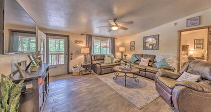 Raven Hill Retreat' ~ 6 Miles to Ruidoso Downs!