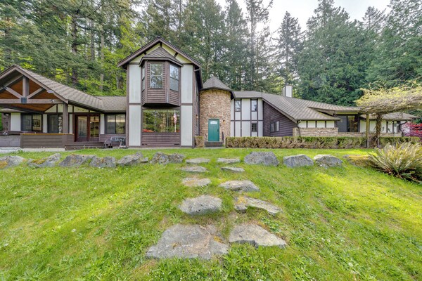 Camano Island Family House W/ Hot Tub & Deck! - La Conner, WA