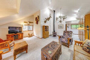 House (4 Bedrooms) | Interior - Camano Island Family House w/ Hot Tub & Deck! (Camano Island)