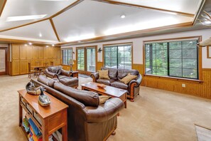 Interior - Camano Island Family House w/ Hot Tub & Deck! (Camano Island)