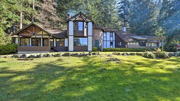 House (4 Bedrooms) | Front of property