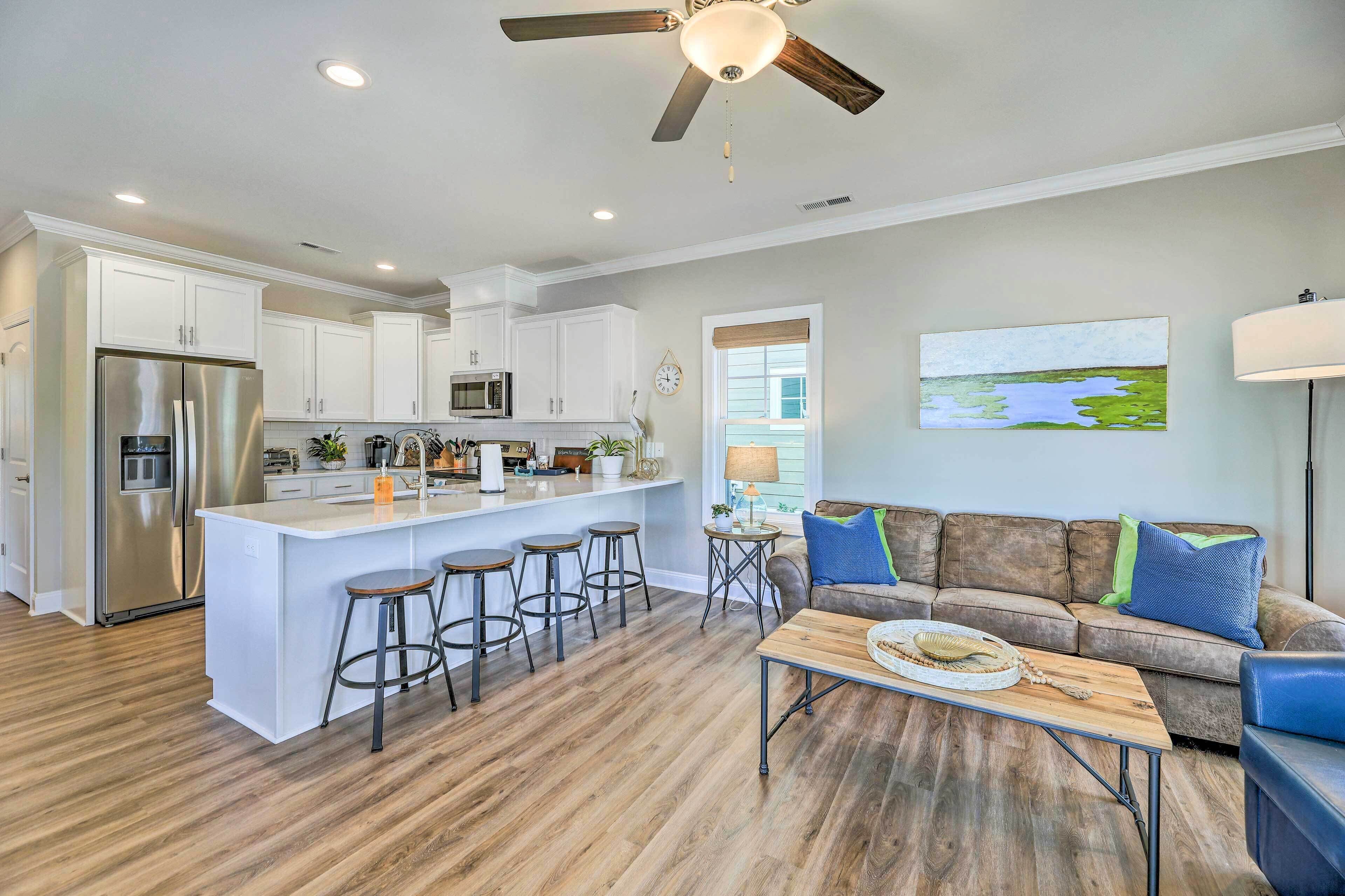 Beaufort, NC, Vacation Rental w/ Pool Access