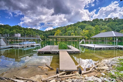 Caryville Home w/ Dock, Steps to Norris Lake!