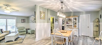 Charming Supply Home < 2 Mi to Holden Beach!