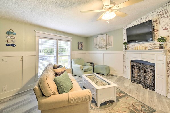 House (2 Bedrooms) | Interior