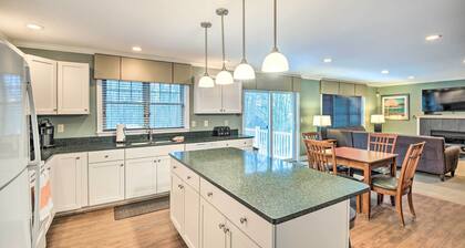 North Conway Home ~ 2 Mi to Cranmore Mountain!