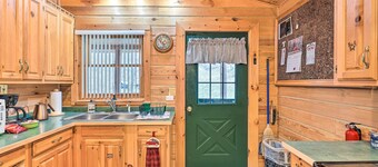 Charming Austin Cabin on 96 Acres of Land!