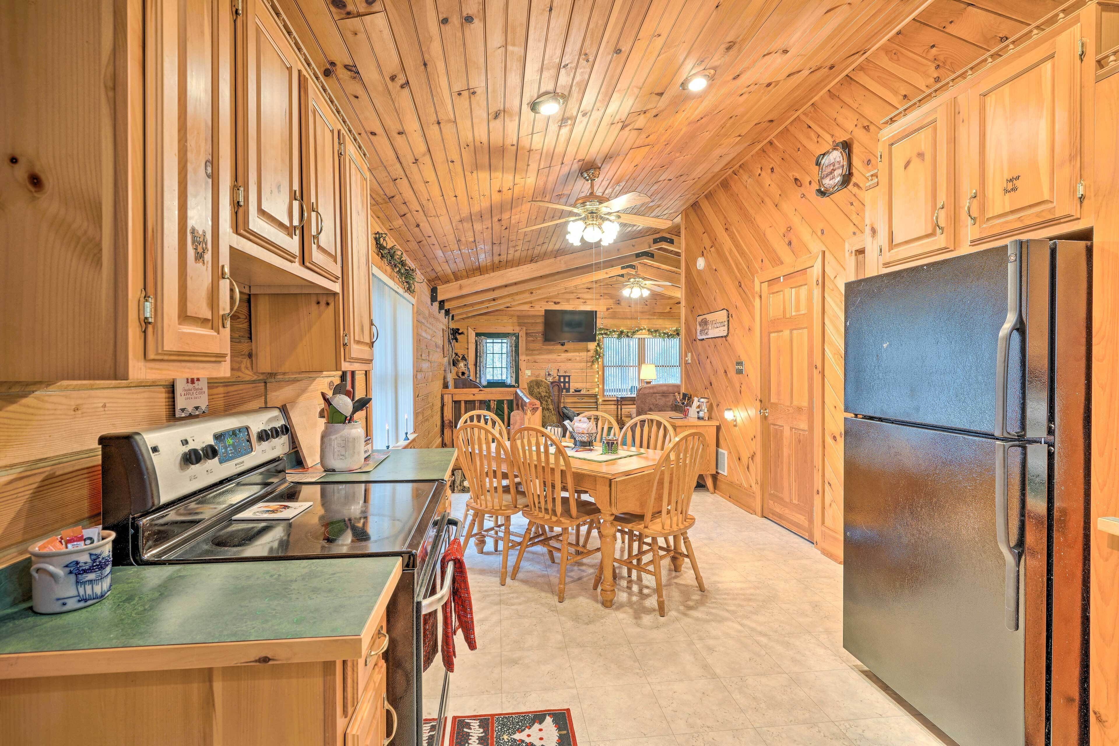 Charming Austin Cabin on 96 Acres of Land!