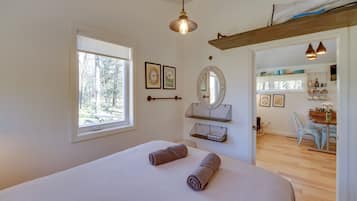 Cottage (2 Bedrooms) | Interior