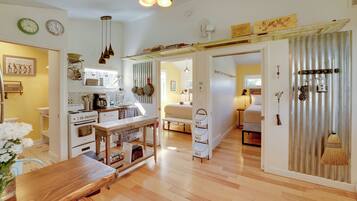 Cottage (2 Bedrooms) | Interior