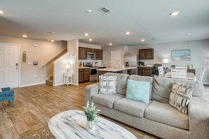 House (4 Bedrooms) | Interior
