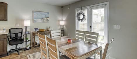 House (4 Bedrooms) | Interior